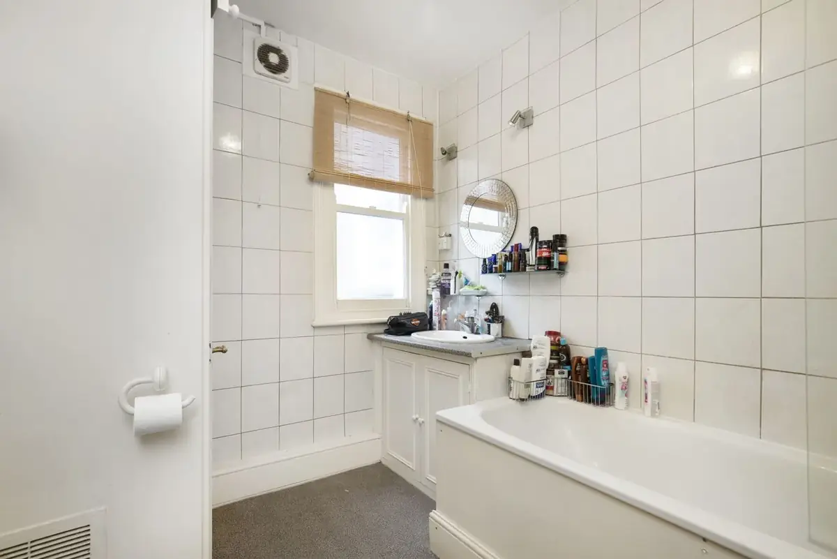 Harbord Street room before refurbishment