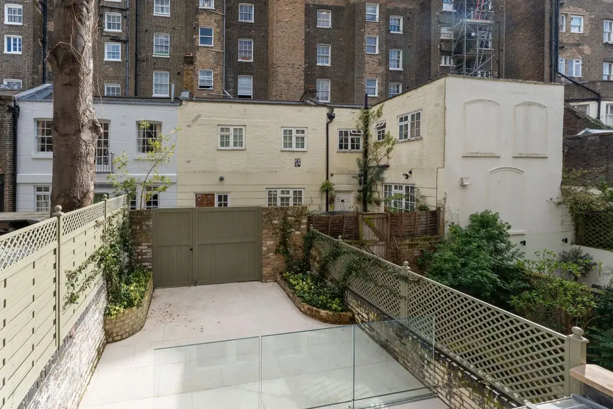 Hugh Street garden after refurbishment