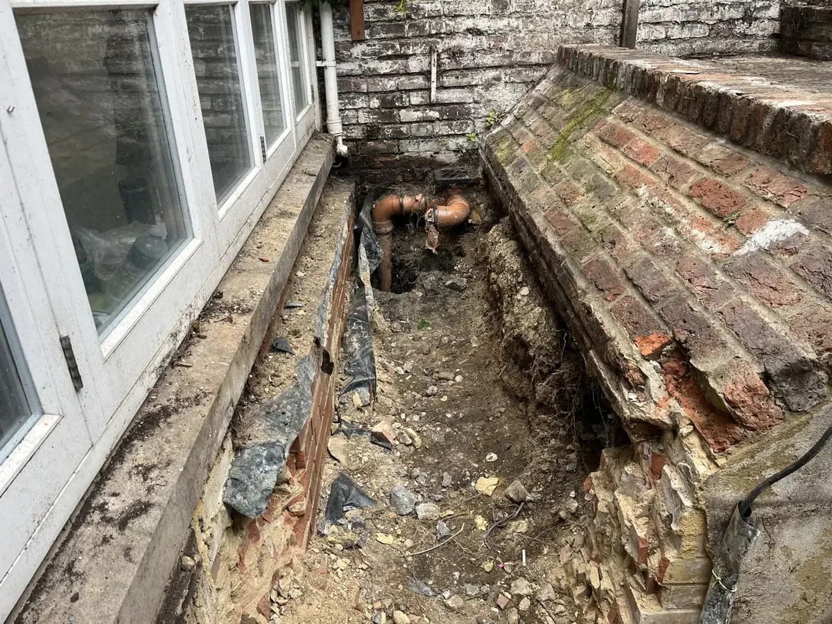 Hugh Street lower-ground lightwell during works
