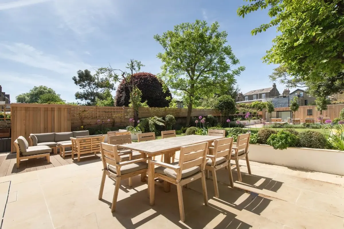 Macaulay Road dining terrace and landscaped garden